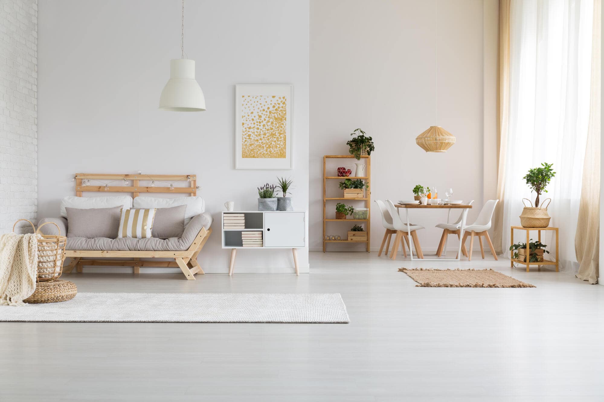 Deep Cleaning Tips for Vacation Rentals: Making Your Home Sparkle
